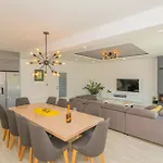 Tatil Evi Lovely In With Sauna Poljica (Makarska)